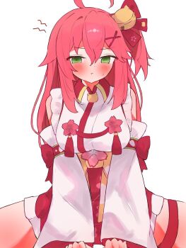 1girl ahoge bell closed_mouth commentary_request detached_sleeves green_eyes hair_bell hair_ornament hairpin highres hololive japanese_clothes jingle_bell kimono long_hair one_side_up pink_hair sakura_miko sakura_miko_(1st_costume) solo tepenchi virtual_youtuber white_background white_kimono white_sleeves x_hair_ornament