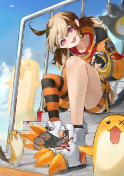 1girl :d ahoge bandaid bandaid_on_knee bandaid_on_leg black_gloves blonde_hair blue_sky brown_hair chattino_(raora_panthera) contrail dahaidan day fingerless_gloves gigi_murin gigi_murin_(1st_costume) gloves grem_(gigi_murin) highres hololive hololive_english jacket long_sleeves looking_at_viewer meme multicolored_hair open_mouth orange_jacket outdoors paw_shoes pink_eyes single_thighhigh sitting sky smile solo stairs striped_clothes striped_thighhighs tail thighhighs twintails two-tone_hair two_soyjaks_pointing_(meme) virtual_youtuber