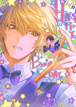 2boys arm_up black_hair black_jacket black_vest blonde_hair bow bowtie brown_eyes cellphone clenched_teeth collared_shirt commentary_request durarara!! english_text eromkk flip_phone fur-trimmed_hood fur-trimmed_sleeves fur_trim happy_birthday heiwajima_shizuo highres holding holding_phone hood hooded_jacket jacket looking_at_another looking_to_the_side male_focus mini_person miniboy multiple_boys orihara_izaya phone shirt star_(symbol) teeth vest white_shirt wing_collar