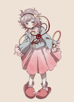 1girl bags_under_eyes black_eyes black_hairband blush bright_pupils brown_background buttons closed_mouth commentary frilled_shirt_collar frilled_sleeves frills frown full_body grey_hair hairband heart heart_button highres igarashi_yuusuke_(wabisabi_buriki) komeiji_satori long_sleeves loose_hair_strand pantyhose pink_skirt red_slippers ribbon-trimmed_collar ribbon_trim short_hair simple_background skirt slippers socks solo standing third_eye touhou white_pantyhose white_pupils white_socks wide_sleeves
