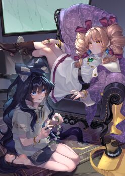 2girls armchair bag barefoot blue_bow blue_eyes blue_gem blue_hair blue_skirt blush boots bow bracelet brown_boots chair coat commentary_request daisy_(flower) diamond_earrings dress drill_hair earrings flower flower_ring gem gold_bracelet green_gem grey_hoodie hair_bow handbag hat highres holding holding_flower hood hoodie indoors jewelry knees light_smile long_hair looking_at_another multiple_girls multiple_rings necklace ofuda ofuda_on_clothes on_chair orange_eyes orange_hair parted_lips purple_bow purple_coat ring rug sideways_glance sitting skirt sunglasses table toes touhou twin_drills unworn_eyewear unworn_hat unworn_headwear wankosoba_(wanwan_soba) wariza water_drop white_dress window yellow_bag yorigami_jo'on yorigami_shion