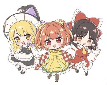 3girls :d apron ascot bell black_hat black_shoes black_skirt black_vest blonde_hair blush boots bow brown_boots brown_eyes brown_hair character_name checkered_clothes checkered_kimono chibi chibi_only collared_shirt commentary_request detached_sleeves frilled_apron frilled_bow frilled_hair_tubes frills green_skirt hair_bell hair_bow hair_ornament hair_tubes hakurei_reimu hat hat_bow holding_hands japanese_clothes kimono kirisame_marisa long_sleeves medium_hair motoori_kosuzu multiple_girls open_mouth orange_hair purple_bow red_eyes red_shirt red_skirt reimu_tyuki shirt shoes simple_background skirt smile touhou vest white_apron white_background white_shirt witch_hat yellow_apron yellow_ascot yellow_bow