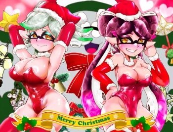 +_+ 1boy big_man_(splatoon) black_hair blush breasts callie_(splatoon) christmas christmas_ornaments cleavage cousins earrings elbow_gloves gloves green_hair hat highleg highleg_leotard jewelry large_breasts leotard long_hair looking_at_another manta_ray marie_(splatoon) mazuo917 merry_christmas nintendo pointy_ears santa_hat splatoon_(series) star_(symbol) teeth tentacle_hair twintails very_long_hair white_hair yellow_eyes