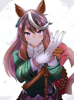 >:) 1girl absurdres adjusting_clothes adjusting_gloves animal_ears brown_hair closed_mouth commentary_request epaulettes gloves green_jacket hair_between_eyes hands_up highres horse_ears jacket looking_at_viewer multicolored_hair purple_eyes shi_(kamokamo910) single_epaulette smile solo streaked_hair symboli_rudolf_(umamusume) two-tone_hair umamusume upper_body v-shaped_eyebrows white_background white_hair