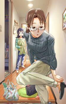 Rule 34 | 2girls, aged up, azumanga daiou, bag, barefoot, black shoes, brown hair, door, glasses, green shirt, grey sweater, hallway, highres, indoors, kozuehikaru, mizuhara koyomi, multiple girls, picture frame, shirt, shoes, standing, standing on one leg, sweater, takino tomo, wooden floor