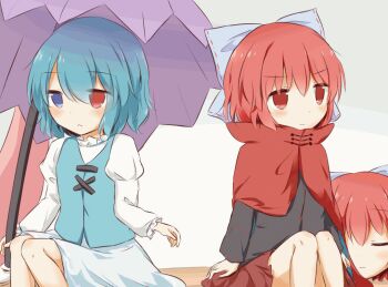 animated animated_gif blinking blue_eyes blue_hair bow collar disembodied_head embarrassed hair_bow holding_hands puchimirin red_eyes red_hair sekibanki shy skirt tatara_kogasa tongue touhou umbrella