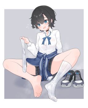 1girl absurdres barefoot black_hair blue_eyes blush feet highres medium_hair open_mouth shoes socks soles steam toes unworn_shoes unworn_socks white_socks wl217_(nicexa111)