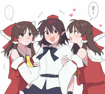 3girls arm_hug ascot belt black_bow black_bowtie blush bow bowtie brown_eyes brown_hair clone closed_mouth collared_shirt commentary_request detached_sleeves double_arm_hug flying_sweatdrops frilled_bow frilled_hair_tubes frills hair_bow hair_tubes hakurei_reimu hat heart highres long_hair multiple_girls open_mouth pointy_ears red_bow red_eyes red_hat red_skirt sakic43899 shameimaru_aya shirt skirt skirt_set speech_bubble sweat tokin_hat touhou translated white_shirt yuri