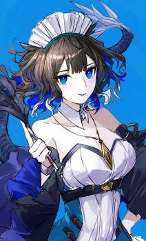 1girl arknights belt black_belt black_hair blue_background blue_eyes blue_hair breasts cleavage colored_inner_hair colored_tips commentary detached_sleeves dress duster feather_duster hand_on_own_hip highres holding holding_duster joul_0704 kjera_(arknights) kjera_(ingenious_servant)_(arknights) looking_at_viewer maid_headdress medium_breasts multicolored_hair official_alternate_costume short_hair simple_background smile solo tail wavy_hair white_dress white_hair