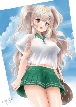1girl bag blonde_hair blue_sky cloud contrast_collar cowboy_shot green_skirt grey_eyes hair_ornament hairclip kantai_collection kitagawa_mikio long_hair looking_at_viewer minneapolis_(kancolle) minneapolis_(tennis)_(kancolle) official_alternate_costume pleated_skirt polo_shirt shirt skirt sky solo sportswear tennis_skirt tennis_uniform two_side_up wavy_hair white_shirt