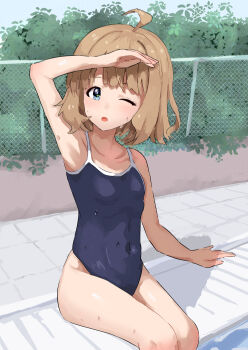 1girl ahoge arm_up armpits bare_arms blue_eyes blue_one-piece_swimsuit blush brown_hair competition_school_swimsuit covered_navel day ebifu flat_chest idolmaster idolmaster_million_live! loli one-piece_swimsuit one_eye_closed outdoors poolside school_swimsuit short_hair sitting solo suou_momoko swimsuit wet