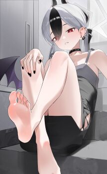 1girl absurdres barefoot black_dress black_hair black_horns blue_archive breasts collarbone commentary_request demon_horns dress ear_piercing grey_halo hair_between_eyes halo highres horns kayoko_(blue_archive) kayoko_(dress)_(blue_archive) korean_commentary long_hair looking_at_viewer mole mole_on_collarbone multicolored_hair official_alternate_costume piercing red_eyes seueo single_wing small_breasts soles solo two-tone_hair white_hair wings