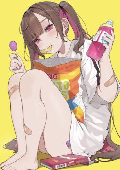1girl absurdres armor bag_of_chips bandaid bandaid_on_arm bandaid_on_leg barbell_piercing brown_hair candy chips_(food) colored_inner_hair drink ear_piercing food food_in_mouth hamunezuko_(nezukonezu32) highres holding holding_candy holding_drink holding_food holding_lollipop industrial_piercing japanese_armor knees_up light_blush lollipop long_hair looking_at_viewer mole mole_under_eye multicolored_hair nail_polish original oversized_clothes oversized_shirt parted_bangs piercing pink_eyes pink_hair pink_nails pocky potato_chips shirt shoulder_armor sidelocks simple_background sitting sode solo t-shirt toenail_polish toenails twintails very_long_hair white_shirt yellow_background