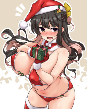 1girl bikini black_hair blush box breasts brown_background christmas cleavage fang fur-trimmed_bikini fur_trim gift gift_box gloves hair_ribbon hairband hat highres holding holding_gift kantai_collection large_breasts long_hair looking_at_viewer multicolored_hair naganami_(kancolle) navel open_mouth pink_hair red_bikini red_gloves red_thighhighs ribbon santa_bikini santa_costume santa_hat smile solo swimsuit thighhighs two-tone_hair wavy_hair white_background yellow_eyes yoshi_tama