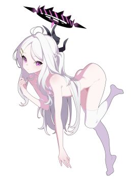 1girl absurdres ahoge ass black_halo blue_archive blush breasts completely_nude demon_girl demon_horns halo highres hina_(blue_archive) horns izumi_(izzmuui) long_hair looking_at_viewer nude purple_eyes simple_background small_breasts solo thighhighs very_long_hair white_background white_hair white_thighhighs