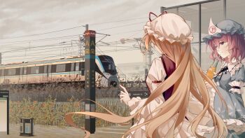 2girls blonde_hair blue_kimono bottle building cable chinese_commentary chinese_text closed_mouth cloud commentary_request contemporary dress drinking_straw flower frilled_sleeves frills from_behind glass_bottle hat hat_ribbon highres holding holding_bottle japanese_clothes kimono leaf long_hair long_sleeves looking_at_another minuo mob_cap multiple_girls outdoors pink_eyes pink_hair plant pointing purple_tabard red_ribbon ribbon saigyouji_yuyuko sleeve_garter smile tabard touhou train translation_request triangular_headpiece very_long_hair white_dress wide_sleeves yakumo_yukari