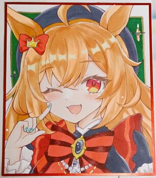 1girl ;d ahoge beret black_dress black_hat blue_nails blush bow brown_hair commentary_request dress ear_bow hair_between_eyes hand_up hat jewelry long_hair long_sleeves looking_at_viewer nail_polish one_eye_closed open_mouth photo_(medium) red_bow red_eyes ring royal_family_(the_royal_family) shikishi smile solo striped_bow terimuku the_royal_family_(tv_series) traditional_media