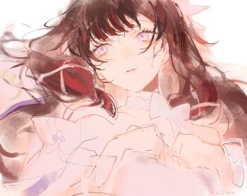 1girl artist_name bare_shoulders black_hair bow bow_choker choker columbina_(genshin_impact) dress expressionless floating_clothes genshin_impact hair_ribbon head_tilt highres long_hair looking_to_the_side low-tied_sidelocks multicolored_hair nuiilar off-shoulder_dress off_shoulder parted_lips pink_eyes portrait red_hair ribbon ribbon_choker short_sleeves sidelocks simple_background sketch solo two-tone_hair white_background white_bow white_choker white_dress