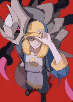 1boy arm_up black_boots blonde_hair blue_eyes boots fur-trimmed_collar fur-trimmed_sleeves fur_trim gen_4_pokemon ginkgo_guild_uniform giratina giratina_(origin) grin hand_on_own_hip hat highres legendary_pokemon long_sleeves mabuchi_27 male_focus nintendo one_eye_covered pokemon pokemon_(creature) pokemon_legends:_arceus red_background red_eyes smile solo standing teeth volo_(pokemon) watermark yellow_fur