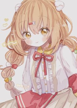 1girl apron arms_behind_back back_bow blush bow braid brown_apron center_frills closed_mouth collared_dress dress egg_hair_ornament food-themed_hair_ornament fork_hair_ornament frilled_dress frills hair_ornament hairclip halftone heart highres kirara_tamako kirara_tamako_(1st_costume) layered_sleeves long_hair long_sleeves looking_at_viewer low_twin_braids neck_ribbon nijisanji orange_eyes orange_hair p0_s red_ribbon ribbon simple_background smile solo standing twin_braids twitter_username upper_body upturned_eyes virtual_youtuber watermark white_background white_dress