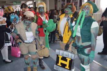 convention cosplay fio_germi fio_germi_(cosplay) glasses highres kasamoto_eri kasamoto_eri_(cosplay) marco_rossi marco_rossi_(cosplay) metal_slug metal_slug_3 mexico photo_(medium) re:zero re:zero_kara_hajimeru_isekai_seikatsu rem_(re:zero) sunglasses tarma_roving zombie