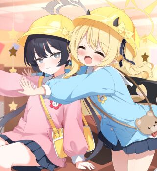 +_+ 2girls animal_bag bag bear_bag black_hair black_skirt blue_archive closed_eyes demon_horns demon_wings g4ku grey_hair grey_halo hair_ribbon halo hat highres horns ibuki_(blue_archive) kindergarten_uniform kisaki_(blue_archive) kisaki_(kindergarten_uniform)_(blue_archive) multiple_girls open_mouth pleated_skirt ribbon school_hat shoulder_bag side_ponytail sitting skirt smile star_(symbol) thighhighs twintails wings