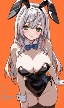 1girl alternate_costume animal_ear_hairband animal_ears black_leotard black_thighhighs blue_bow blue_bowtie bow bowtie breasts cleavage detached_collar dr._junyaman fake_animal_ears green_eyes grey_hair hair_between_eyes hairband highres hololive large_breasts leotard long_hair looking_at_viewer orange_background playboy_bunny rabbit_ears shirogane_noel side-tie_leotard simple_background solo strapless strapless_leotard thighhighs virtual_youtuber wrist_cuffs