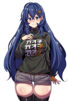 1girl alternate_breast_size_(larger) alternate_hair_length alternate_hairstyle belle_(zenless_zone_zero) belt black_shirt black_thighhighs blue_hair bracelet breasts commentary cowboy_shot earrings english_commentary fingerless_gloves gloves green_hair grey_shorts hair_between_eyes hair_ornament hand_on_own_chest highres hinghoi jewelry large_breasts letter_hair_ornament long_hair looking_at_viewer necklace orange_gloves shirt shorts simple_background single_fingerless_glove single_glove smile solo standing thighhighs very_long_hair white_background zenless_zone_zero