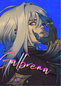 aikobo188 blue_background diamond-shaped_pupils diamond_(shape) ear_piercing feathers galbrena_(wuthering_waves) gold_choker gold_trim grey_hair hand_over_face highres looking_back piercing pink_eyes symbol-shaped_pupils very_long_fingernails wuthering_waves
