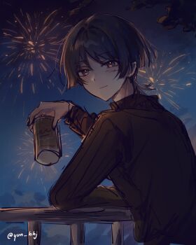 1boy aerial_fireworks against_railing alternate_costume arm_rest black_eyes black_hair black_shirt black_sleeves blunt_ends can casual closed_mouth contemporary fireworks from_behind genshin_impact hand_up highres holding long_sleeves looking_at_viewer looking_back male_focus night outdoors railing scaramouche_(genshin_impact) shirt sketch smile solo twitter_username upper_body wispy_bangs yunhhj