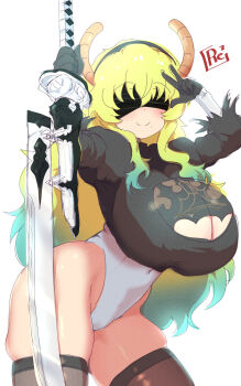 1girl 2b_(nier:automata) 2b_(nier:automata)_(cosplay) black_shirt black_thighhighs blindfold blonde_hair blush breasts cleavage cleavage_cutout closed_eyes clothing_cutout cosplay covered_navel dragon_horns gradient_hair green_hair hair_between_eyes highleg highleg_leotard highres holding holding_sword holding_weapon horns huge_breasts kobayashi-san_chi_no_maidragon leotard lucoa_(maidragon) multicolored_hair nier:automata nier_(series) reiwa_rerere shirt skindentation smile solo sword thighhighs thighs v wavy_hair wavy_sidelocks weapon white_leotard
