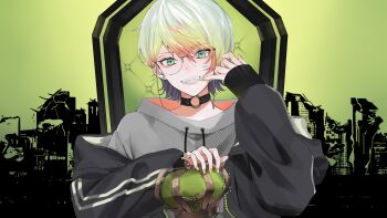 1girl absurdres black_choker black_hair black_jacket blonde_hair choker colored_inner_hair commentary_request fingernails glasses green_eyes grin highres hood hoodie jacket looking_at_viewer melissa_kinrenka melissa_kinrenka_(2nd_costume) multicolored_hair nail_polish nijisanji open_clothes open_jacket short_hair sinomi smile solo teeth two-tone_hair upper_body virtual_youtuber yellow_nails