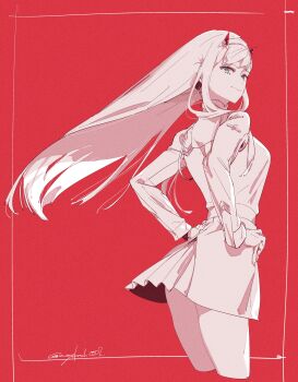 breasts cropped_legs darling_in_the_franxx everysketch002 green_eyes hands_on_own_hips highres horns long_hair looking_at_viewer medium_breasts red_background red_horns school_uniform simple_background skirt solo thighs zero_two_(darling_in_the_franxx)