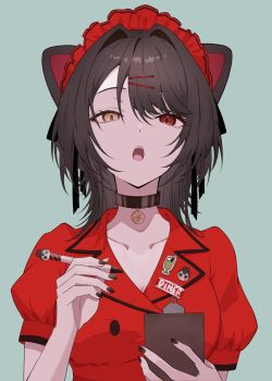 1girl animal_ears black_choker breasts brown_hair choker cleavage clipboard from_below grey_background hair_intakes hair_ornament hairclip haruwo heterochromia highres holding holding_clipboard holding_pen inui_toko looking_at_viewer maid_headdress nijisanji open_mouth parallel_hairclips pen puffy_short_sleeves puffy_sleeves red_eyes red_headdress red_shirt shirt short_sleeves simple_background solo teeth upper_body upper_teeth_only virtual_youtuber yellow_eyes