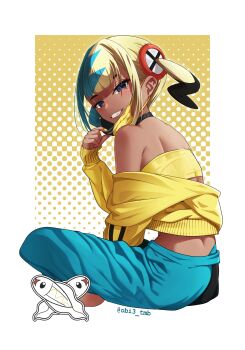 1girl absurdres aqua_hair bandeau bare_shoulders black_mask black_pants blonde_hair blue_eyes blue_pants blush breasts canari_(pokemon) crossed_legs dark-skinned_female dark_skin gen_5_pokemon hair_ornament highres jacket long_sleeves looking_at_another looking_at_viewer mask mask_pull mouth_mask multicolored_hair nintendo obi3 off-shoulder_jacket off_shoulder open_mouth pants pokemon pokemon_legends:_z-a short_twintails sitting smile split-color_hair sports_bra teeth twintails two-tone_hair two-tone_mask two-tone_pants tynamo yellow_bandeau yellow_jacket yellow_mask yellow_sports_bra