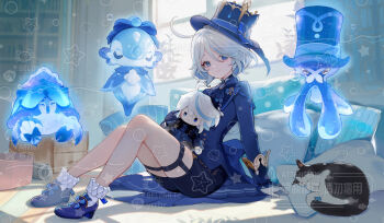 1girl ascot asymmetrical_gloves back_bow blue_ascot blue_bow blue_eyes blue_hair blue_jacket blue_shoes blue_shorts blue_streaks bow cat character_doll chinese_commentary commentary_request commission cowlick doll frilled_socks frills full_body furina_(genshin_impact) gem genshin_impact gentilhomme_usher gloves hair_between_eyes hat heterochromia holding holding_doll jacket ji_yue long_sleeves looking_at_viewer mademoiselle_crabaletta mismatched_gloves mismatched_pupils multicolored_hair on_floor pillow shoes shorts smile socks solo streaked_hair surintendante_chevalmarin symbol-shaped_pupils tailcoat thigh_strap top_hat watermark white_gloves white_hair white_socks window