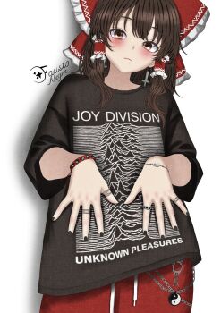 1girl band_shirt black_hair black_nails black_shirt blush bow bracelet chain charm_(object) closed_mouth contemporary cross cross_earrings drawstring earrings frilled_bow frills glitched_satellite hair_bow hair_tubes hakurei_reimu highres inverted_cross inverted_cross_earrings jewelry joy_division_(band) looking_at_viewer medium_hair merchandise multiple_rings nail_polish pants red_bow red_eyes red_pants ring shirt short_sleeves sidelocks simple_background solo touhou unknown_pleasures_(album) white_background wide_sleeves yin_yang