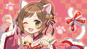 1girl ;d animal_ears bare_shoulders bell blush bow breasts brown_hair cat_ears cat_tail cleavage commentary_request detached_sleeves dress fang frilled_sleeves frills green_eyes hair_bell hair_ornament hands_up idolmaster idolmaster_cinderella_girls long_sleeves looking_at_viewer maekawa_miku one_eye_closed open_mouth outline paw_pose pink_outline pink_sleeves ponytail portrait red_background red_dress short_hair short_ponytail shuu_(syuuuuuuuuuu) skin_fang smile solo strapless strapless_dress striped_bow tail tail_bow tail_ornament white_bow wide_sleeves