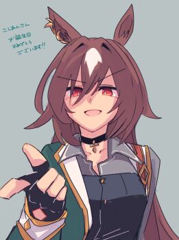 1girl absurdres animal_ears asymmetrical_jacket black_gloves breasts brown_hair collarbone ear_ornament fingerless_gloves gachitamago gloves green_jacket grey_shirt hair_between_eyes highres horse_ears horse_girl jacket long_hair long_sleeves looking_at_viewer multicolored_hair open_mouth pendant_choker pointing pointing_at_viewer red_eyes shirt simple_background sirius_symboli_(feroce)_(umamusume) sirius_symboli_(umamusume) smile solo streaked_hair umamusume upper_body very_long_hair white_hair