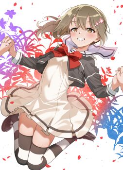 absurdres bow bowtie flower grey_hair hair_ornament highres holding_hands minowa_gin mn_(tk-xyz) petals red_bow red_bowtie sailor_collar sanshuu_middle_school_uniform school_uniform shoes short_hair smile striped_clothes striped_thighhighs thighhighs washio_sumi_wa_yuusha_de_aru yellow_eyes yuuki_yuuna_wa_yuusha_de_aru yuusha_de_aru