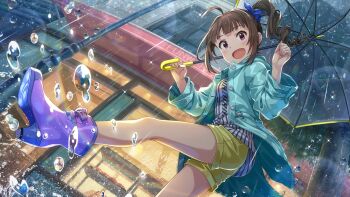 1girl :d ahoge ankle_boots bakery blue_coat blunt_bangs blush boots building buttons coat dots drill_hair drill_ponytail from_below game_cg hair_tie high_side_ponytail holding holding_umbrella idolmaster idolmaster_million_live! idolmaster_million_live!_theater_days lamppost leg_up long_sleeves looking_at_viewer official_art open_clothes open_coat open_mouth outdoors purple_boots purple_eyes rain rubber_boots shirt shop shorts side_drill side_ponytail sidelocks sleeves_rolled_up smile splashing standing standing_on_one_leg striped_clothes striped_shirt third-party_source transparent transparent_umbrella tree umbrella water white_shirt window yellow_shorts yokoyama_nao