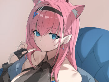 1girl animal_ear_fluff animal_ears black_gloves black_hairband blue_eyes breasts character_request closed_mouth commentary_request commission copyright_request ev_(dai00888) fingerless_gloves gloves grey_shirt hairband hand_up long_hair looking_at_viewer pink_background pink_hair pointy_ears shirt simple_background skeb_commission sleeveless sleeveless_shirt smile solo upper_body