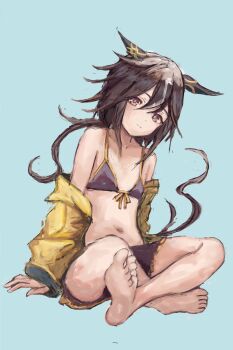 1girl animal_ears bare_shoulders barefoot bikini black_bikini black_hair breasts brown_eyes brown_hair closed_mouth collarbone ear_covers hair_between_eyes hashtag-only_commentary horse_ears horse_girl horse_tail jacket long_hair looking_at_viewer multicolored_hair navel open_clothes open_jacket simple_background sitting small_breasts solo stay_gold_(umamusume) stomach streaked_hair swimsuit tail umamusume white_hair yanagi_wakana yellow_jacket