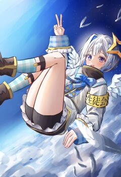 1girl absurdres amane_kanata amane_kanata_(1st_costume) angel angel_wings asymmetrical_bangs asymmetrical_hair cloud colored_inner_hair commentary_request gradient_wings highres hololive looking_at_viewer mini_wings multicolored_hair multicolored_wings purple_eyes sky solo v virtual_youtuber white_hair wings yohomura