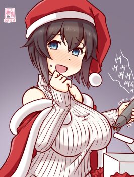 1girl artist_logo bare_shoulders black_hair capelet commentary_request dated fur-trimmed_capelet fur_trim gift gradient_background grey_background grey_eyes hat hayasui_(kancolle) kanon_(kurogane_knights) kantai_collection logo one-hour_drawing_challenge red_capelet red_hat ribbed_sweater santa_hat short_hair solo sweater torpedo upper_body white_sweater