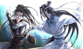 2boys ahoge alcohol battle bichen_sword black_hair black_hanfu black_sash chinese_clothes closed_mouth commentary_request duel floating_hair grey_pants grey_shirt hair_ribbon hanfu headband holding holding_jug holding_string holding_sword holding_weapon implied_yaoi jian_(weapon) jug_(bottle) lan_wangji liquor long_hair long_sleeves looking_at_another male_focus modao_zushi multiple_boys official_alternate_costume pants parted_lips ponytail purple_eyes red_ribbon ribbon robe sash shirt sidelocks smile string sunmoon9994 sword topknot twitter_username watermark weapon wei_wuxian wei_wuxian_(yunmeng_clan) white_hanfu white_headband white_sash wide_sleeves xiao_guan_(headdress)