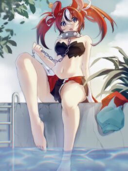 1girl :o animal_ear_fluff animal_ears aqua_eyes barefoot black_hair chain chain_leash collar commentary hair_between_eyes hakos_baelz highres holding holding_chain hololive hololive_english leash long_hair mouse_ears mouse_girl multicolored_hair navel open_mouth pool pool_ladder red_hair sharp_teeth sitting solo spiked_collar spikes stomach tazaki_yokka teeth twintails upper_teeth_only virtual_youtuber water white_hair