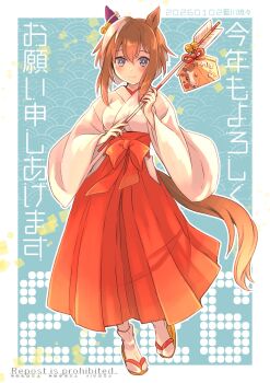 1girl aikawa_ruru alternate_costume animal_ears arrow_(projectile) blue_eyes blush breasts brown_hair cheval_grand_(umamusume) closed_mouth ear_covers ema hair_between_eyes hakama hakama_skirt hamaya highres holding holding_arrow horse_ears horse_girl horse_tail japanese_clothes kimono long_hair long_sleeves looking_at_viewer miko multicolored_hair red_hakama sandals single_ear_cover skirt smile socks solo streaked_hair tail umamusume white_hair white_kimono white_socks wide_sleeves