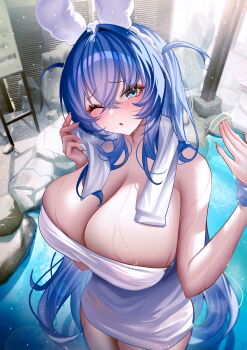 1girl ;o absurdres animal_ear_hairband animal_ears azur_lane bare_arms blue_eyes blue_hair blush breasts cleavage commentary_request crossed_bangs fake_animal_ears hair_between_eyes hairband highres hot huge_breasts long_hair looking_at_viewer naked_towel new_jersey_(azur_lane) one_eye_closed onsen rabbit_ears rock standing tansuan_(ensj3875) towel very_long_hair wet