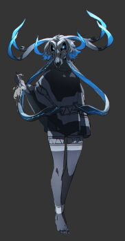 1girl absurdres animal_skull antlers bare_legs barefoot blue_hair body_markings clenched_hand colored_skin deer_antlers feet fingernails glowing glowing_eyes glowing_hair grey_background grey_hair grey_poncho grey_skin highres horns long_fingernails long_hair mask messy_hair multicolored_hair original poncho prehensile_hair shadow shiny_skin skull_mask solo tiptoes triangular_pattern two-tone_hair very_long_fingernails very_long_hair very_long_toenails wen_(yamunashi_(soregoshi)) yamunashi_(soregoshi)